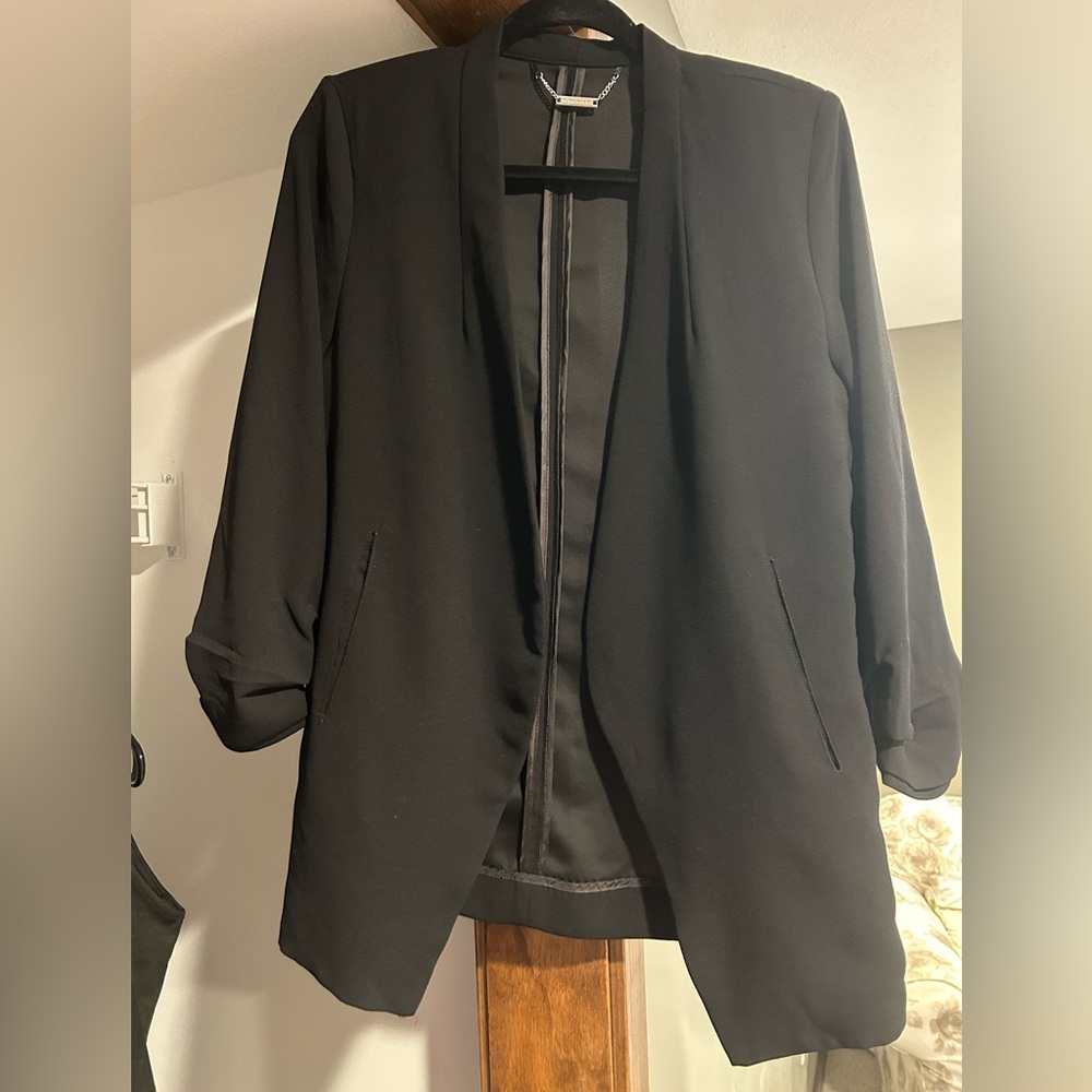 Tahari Boyfriend Blazer Size Medium